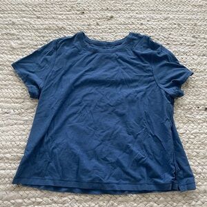 Lululemon cropped tshirt